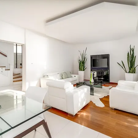 Villa New! Seaview Matoli With Heated 50sqm Pool And 4 Bedrooms, Close To Split