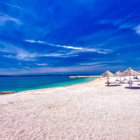 Villa New! Seaview Matoli With Heated 50sqm Pool And 4 Bedrooms, Close To Split