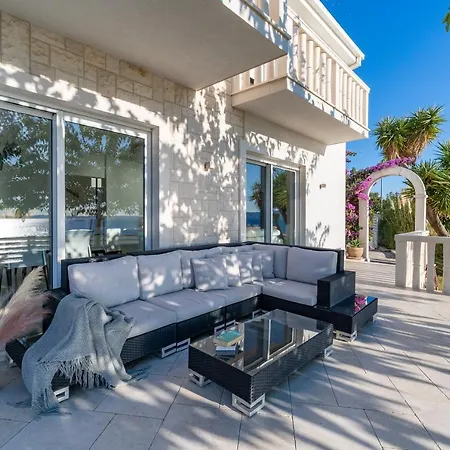 New! Seaview Matoli With Heated 50sqm Pool And 4 Bedrooms, Close To Split Villa