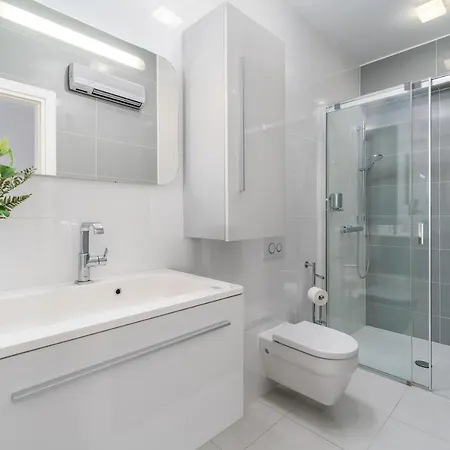 New! Seaview Matoli With Heated 50sqm Pool And 4 Bedrooms, Close To Split Villa