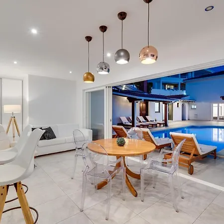 Villa New! Seaview Matoli With Heated 50sqm Pool And 4 Bedrooms, Close To Split