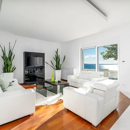 New! Seaview Matoli With Heated 50sqm Pool And 4 Bedrooms, Close To Split * Podstrana
